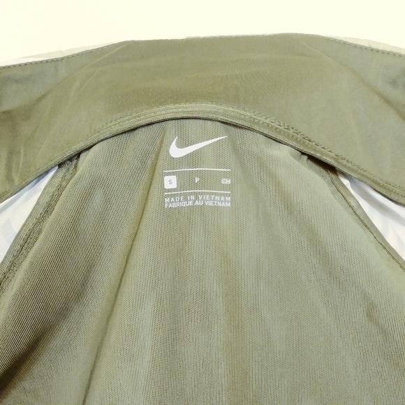 Nike Shield Hooded Running Jacket REFLECTIVE SMALL - Picture 5 of 5